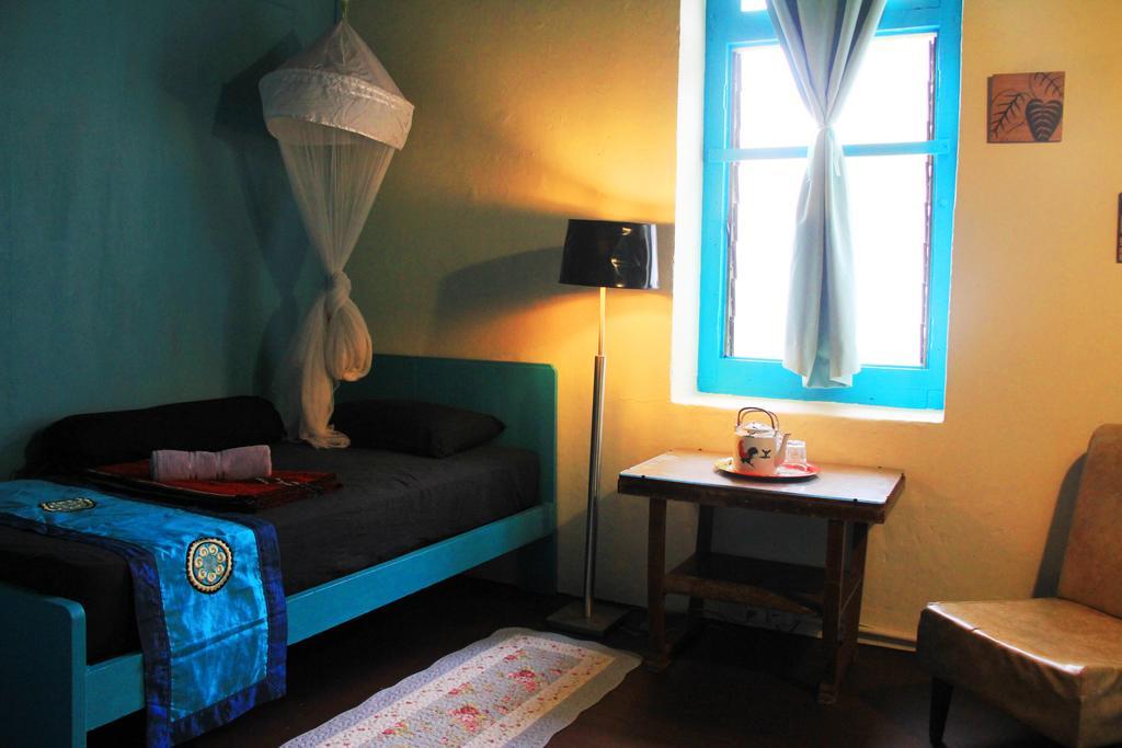 Moontree47 George Town Quarto foto